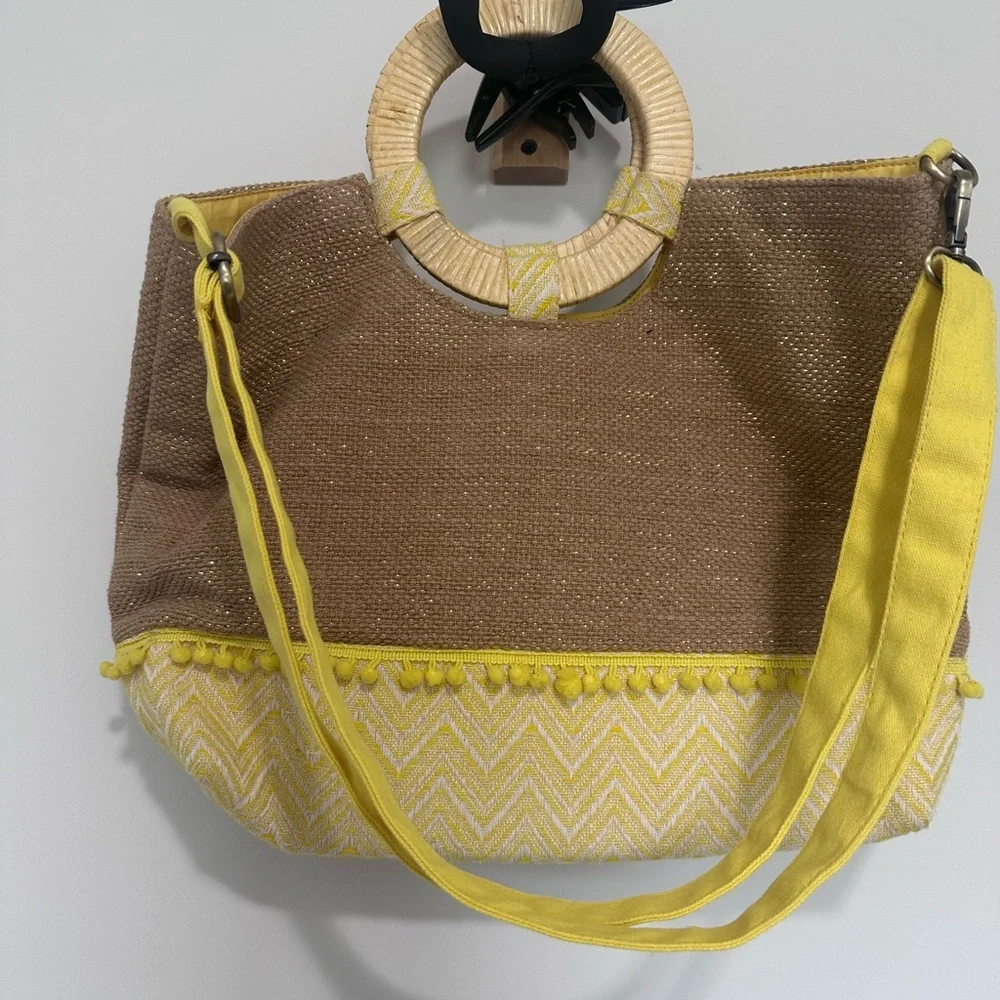 Woven Beaded Lemon Accent Tote Bag in Yellow and Tan Metallic